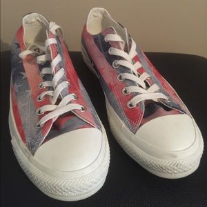 CONVERSE Red White & Blue with Stars ⭐️ Sz8 W